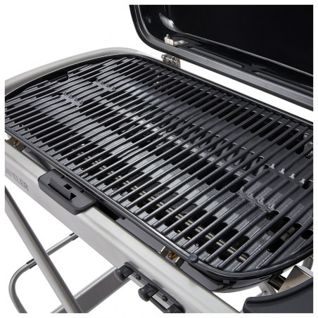 Gratar pe gaz Weber Traveler WB 9010075, 3.5 kW, 63.5x34.3 cm, Grill emailat, Arzator otel inoxidabil, 2 roti, Negru/Argintiu