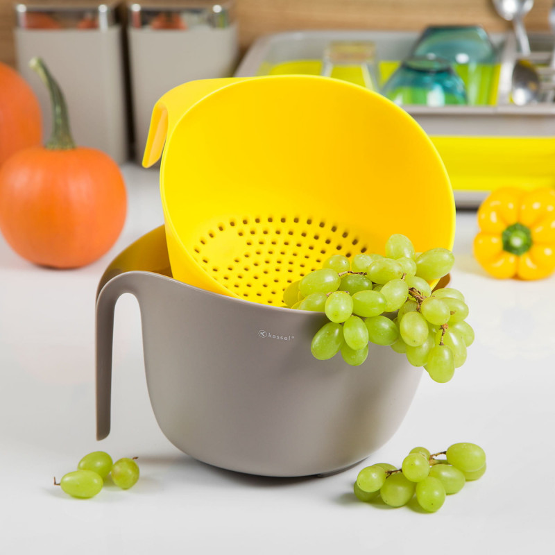 Bol cu maner si strecuratoare 2in1 Kassel KS 93702, 4 litri, 23x18 cm, Galben/gri