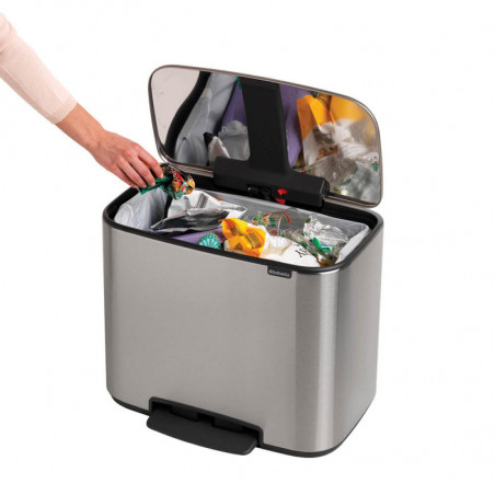 Cos pentru gunoi cu pedala Brabantia Bo Pedal 1000237, 36 L, Inchidere usoara, Baza antiderapanta, Rezistent la amprente, Inox/mat