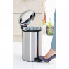 Cos pentru gunoi cu pedala Brabantia NewIcon 649026, 12 L, Inchidere usoara, Baza antiderapanta, Inox/mat