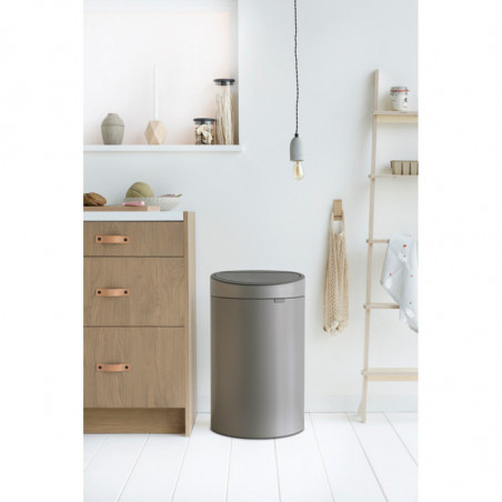 Cos de gunoi Brabantia Touch Bin New 649732, 40 L, Inchidere silentioasa si lina, Spate plat, Gri