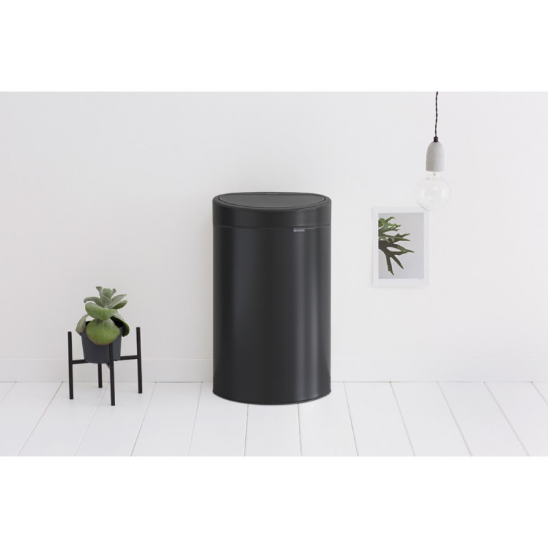 Cos de gunoi Brabantia Touch Bin New 649733, 40 L, Inchidere silentioasa si lina, Spate plat, Negru