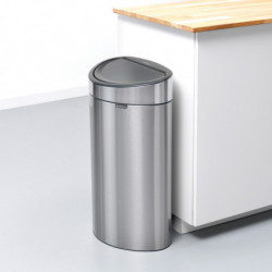 Coș de gunoi Brabantia Touch Bin New 649734, 40 l, Închidere silențioasă și lină, Spate plat, Rezistent la amprente, Oțel inoxidabil/mat