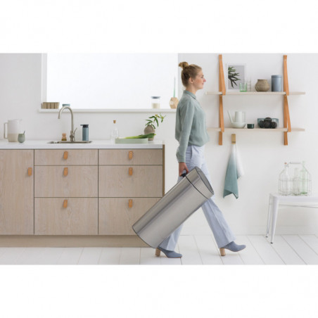 Coș de gunoi Brabantia Touch Bin New 649734, 40 l, Închidere silențioasă și lină, Spate plat, Rezistent la amprente, Oțel inoxidabil/mat