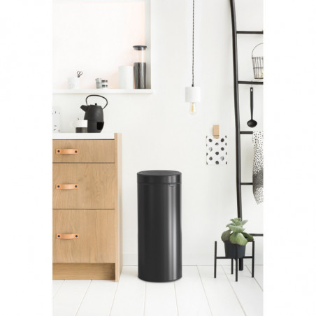 Cos de gunoi Brabantia Touch Bin New 650008, 30 L, Inchidere silentioasa si lina, Negru mat