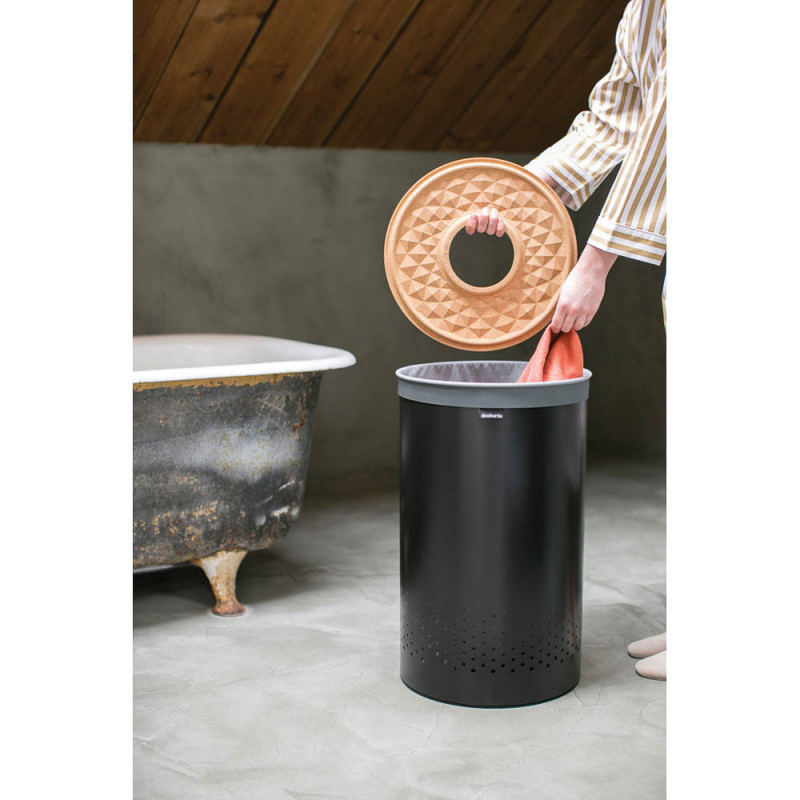 Cos de rufe Brabantia 1000826, 60 L, Capac din pluta, Umplere fara deschidere, Gauri ventilatie, Negru