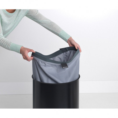 Cos de rufe Brabantia 1000826, 60 L, Capac din pluta, Umplere fara deschidere, Gauri ventilatie, Negru