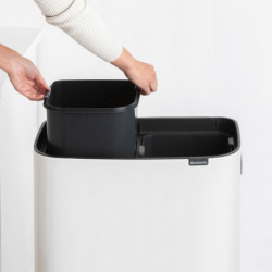 Cos de gunoi Brabantia Bo Touch Hi 1001263, 2x30 l, Fixare ferma pe perete, Picioare reglabile, Alb