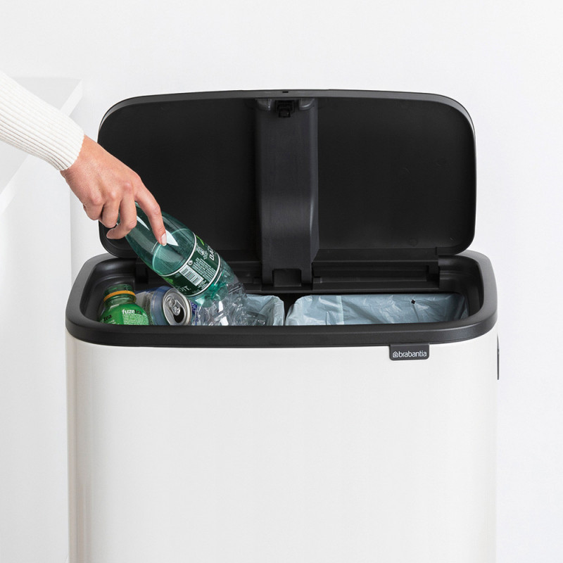 Cos de gunoi Brabantia Bo Touch Hi 1001263, 2x30 l, Fixare ferma pe perete, Picioare reglabile, Alb