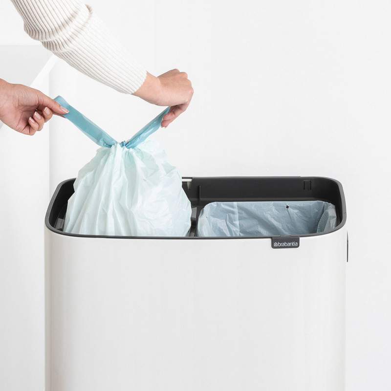 Cos de gunoi Brabantia Bo Touch Hi 1001263, 2x30 l, Fixare ferma pe perete, Picioare reglabile, Alb