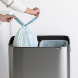 Cos de gunoi Brabantia Bo Touch Hi 1001265, 2x30 L, Perfect langa perete, Reglare pe picior, Rezistent la amprente, Inox/mat