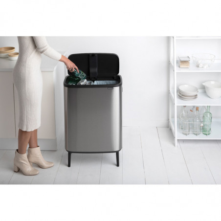 Cos de gunoi Brabantia Bo Touch Hi 1001265, 2x30 L, Perfect langa perete, Reglare pe picior, Rezistent la amprente, Inox/mat