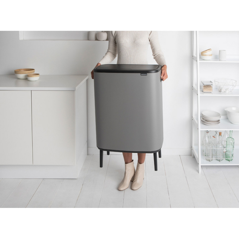 Cos de gunoi Brabantia Bo Touch Hi 1001266, 2x30 L, Perfect langa perete, Reglare picioare, Acoperit cu minerale, Gri