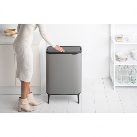 Cos de gunoi Brabantia Bo Touch Hi 1001266, 2x30 L, Perfect langa perete, Reglare picioare, Acoperit cu minerale, Gri