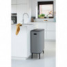 Cos de gunoi Brabantia Bo Touch Hi 1001266, 2x30 L, Perfect langa perete, Reglare picioare, Acoperit cu minerale, Gri