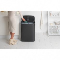 Coș de gunoi Brabantia Bo Touch 1001274, 60 l, deschidere lină și silențioasă, deschidere largă, rezistent la amprente, negru/mat