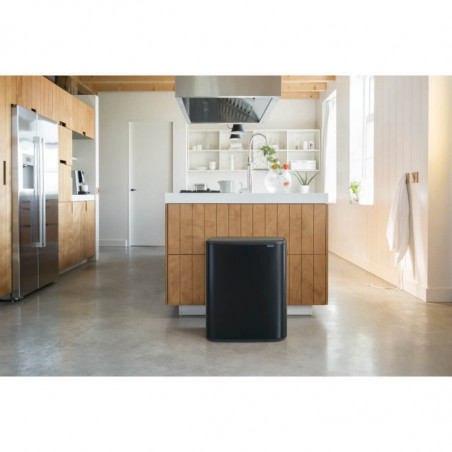 Coș de gunoi Brabantia Bo Touch 1001274, 60 l, deschidere lină și silențioasă, deschidere largă, rezistent la amprente, negru/mat