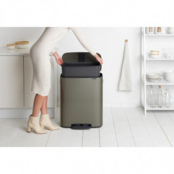 Coș Brabantia Bo Pedal 1003184, 60 L, închidere ușoară, bază antiderapantă, gri