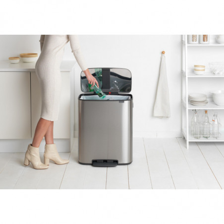 Cos de gunoi cu pedala Brabantia Bo Pedal 1003186, 60 L, Inchidere lina, Baza antiderapanta, Rezistent la amprente, Inox/Mat