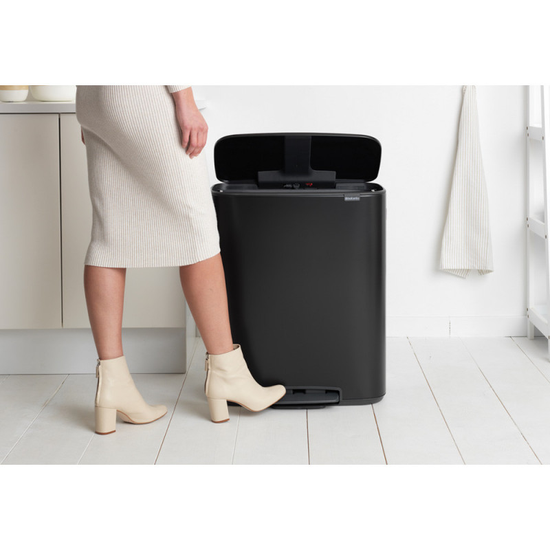 Cos de gunoi Brabantia Bo Pedal 1003191, 2x30 L, Inchidere lina, Baza antiderapanta, Negru
