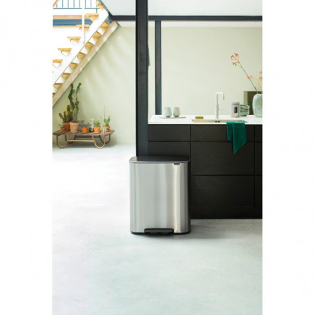 Cos de gunoi Brabantia Bo Pedal 1003192, 2x30 L, Inchidere lina, Baza antiderapanta, Rezistent la amprente, Inox/mat