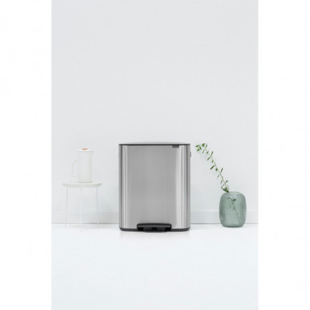 Cos de gunoi Brabantia Bo Pedal 1003192, 2x30 L, Inchidere lina, Baza antiderapanta, Rezistent la amprente, Inox/mat