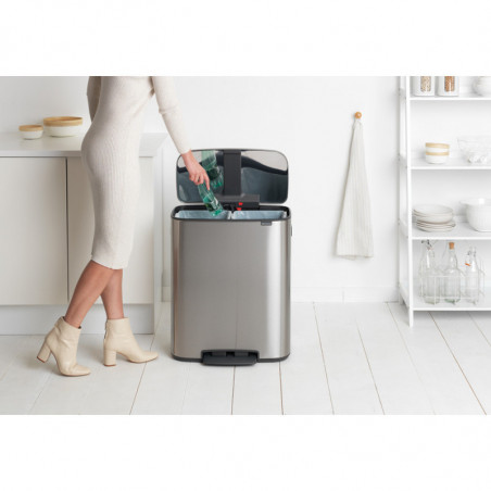 Cos de gunoi Brabantia Bo Pedal 1003192, 2x30 L, Inchidere lina, Baza antiderapanta, Rezistent la amprente, Inox/mat