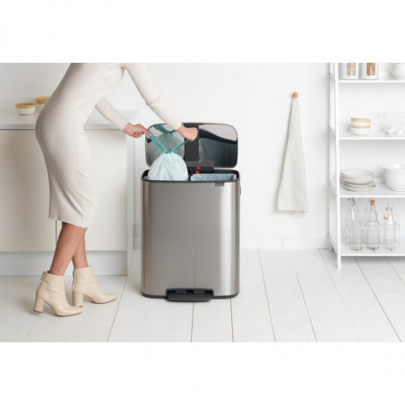 Cos de gunoi Brabantia Bo Pedal 1003192, 2x30 L, Inchidere lina, Baza antiderapanta, Rezistent la amprente, Inox/mat