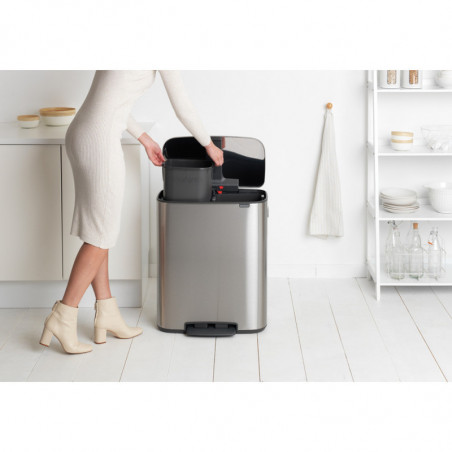 Cos de gunoi Brabantia Bo Pedal 1003192, 2x30 L, Inchidere lina, Baza antiderapanta, Rezistent la amprente, Inox/mat