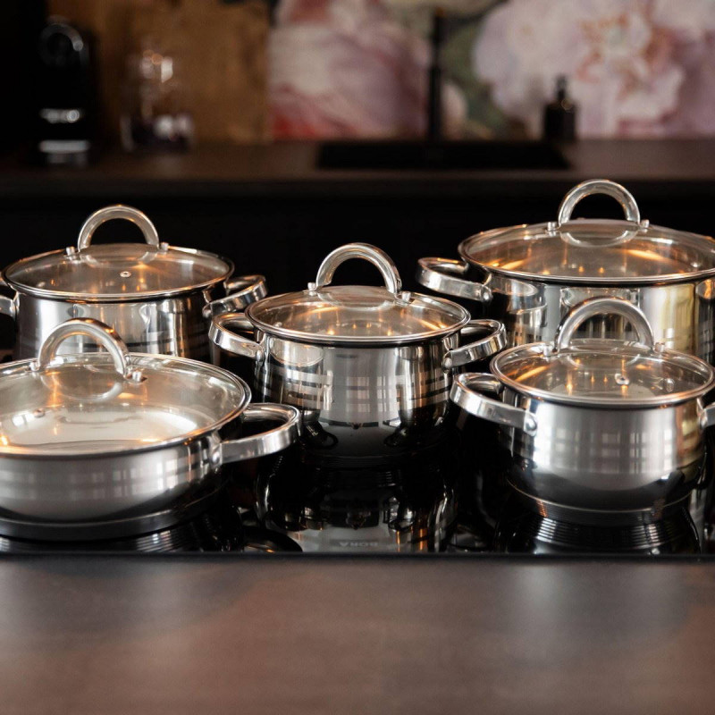 2082_182080 2082_182080