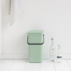 Cos de gunoi colectare selectiva Brabantia Sort&Go 1005517, 16 L, Maner, Montabil pe perete, Verde deschis