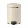 Cos de gunoi cu pedala Brabantia NewIcon 1005527, 5 L, Inchidere lina, Baza antiderapanta, Bej