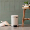 Cos de gunoi cu pedala Brabantia NewIcon 1005527, 5 L, Inchidere lina, Baza antiderapanta, Bej