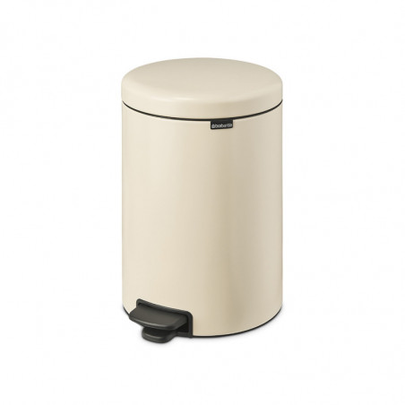 Cos de gunoi cu pedala Brabantia NewIcon 1005535, 20 L, Inchidere lina, Baza antiderapanta, Bej
