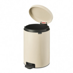 Cos de gunoi cu pedala Brabantia NewIcon 1005535, 20 L, Inchidere lina, Baza antiderapanta, Bej