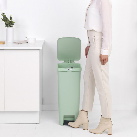 Coș cu pedală Brabantia StepUp 1005558, 40 L, Materiale ecologice, Deschidere mare, Verde deschis