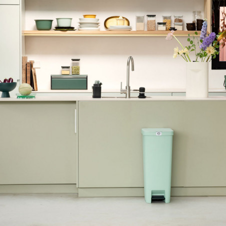 Coș cu pedală Brabantia StepUp 1005558, 40 L, Materiale ecologice, Deschidere mare, Verde deschis