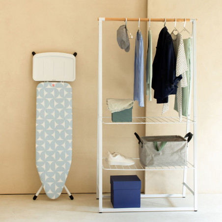 Masa de calcat Brabantia B 1005619, 124x38 cm, 7 pozitii de reglare, Suport generator de abur, Albastru deschis