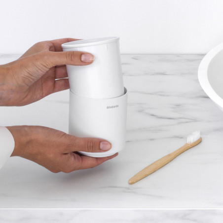 Brabantia MindSet suport periuță de dinți 1005685, Curățare ușoară, Deschidere largă, Acoperire minerală, Alb