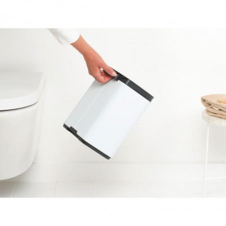 Cos de gunoi Brabantia Bo Small 1006621, 4 L, Deschidere lina si silentioasa, Baza antiderapanta, Alb