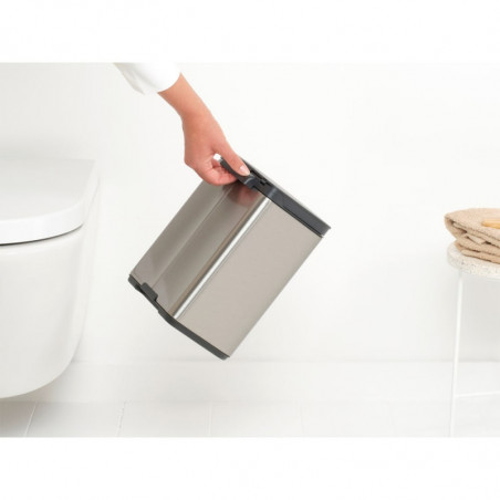 Cos de gunoi Brabantia Bo Small 1006625, 4 L, Deschidere lina si silentioasa, Baza antiderapanta, Rezistent la amprente, Inox/Mat