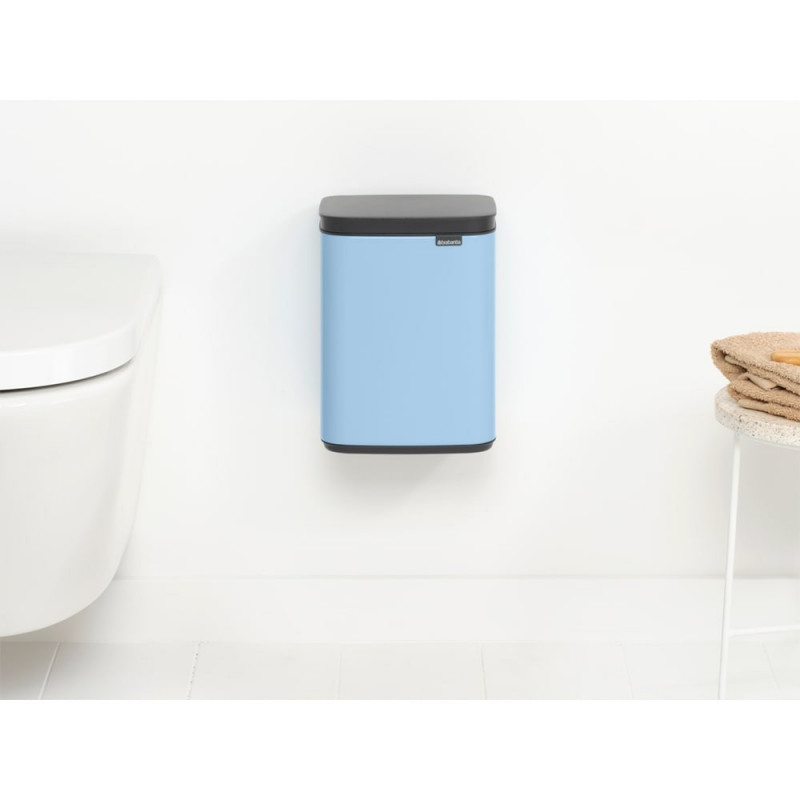 Cos de gunoi Brabantia Bo Small 1006626, 4 L, Deschidere lina si silentioasa, Baza antiderapanta, Albastru deschis