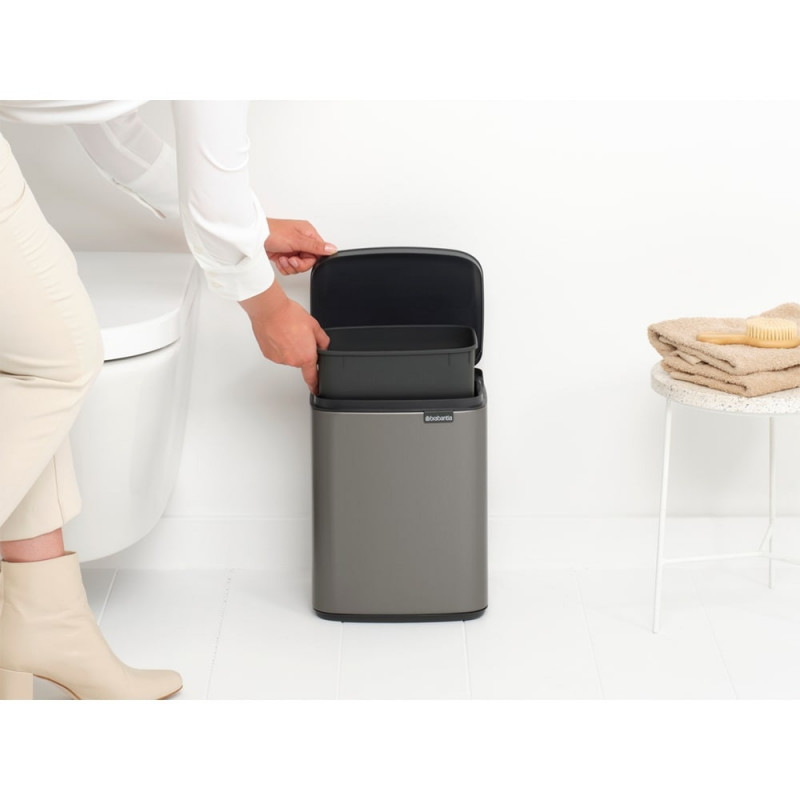 Cos de gunoi Brabantia Bo Small 1006628, 7 L, Deschidere lina si silentioasa, Baza antiderapanta, Gri