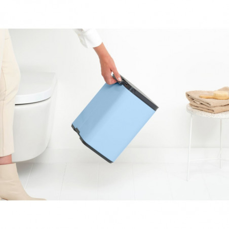 Cos de gunoi Brabantia Bo Small 1006631, 7 L, Deschidere lina si silențioasa, Baza antiderapanta, Albastru deschis