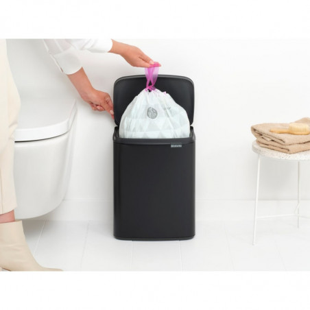 Cos de rufe Brabantia Bo Small 1006635, 12 L, Deschidere silentioasa si lina, Baza antiderapanta, Negru