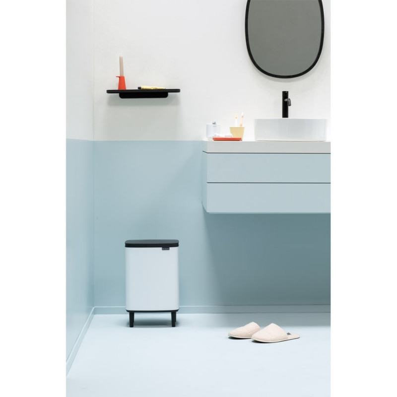 Cos de gunoi Brabantia Bo Small Hi 1006647, 12 L, Deschidere lina si silentioasa, Baza antiderapanta, Alb