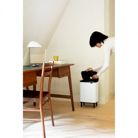 Cos de gunoi Brabantia Bo Small Hi 1006647, 12 L, Deschidere lina si silentioasa, Baza antiderapanta, Alb