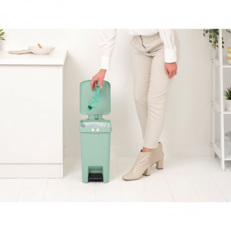 Coș cu pedală Brabantia StepUp 1008481, 16 L, Materiale ecologice, Deschidere mare, Verde deschis