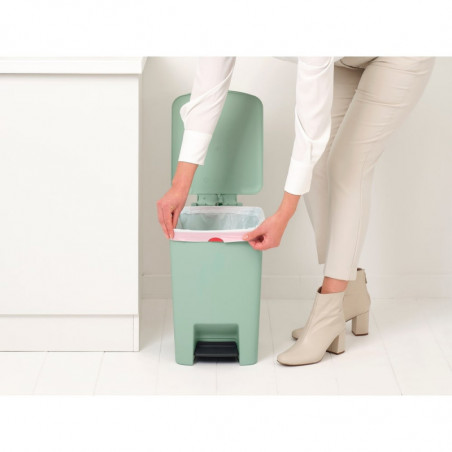 Coș cu pedală Brabantia StepUp 1008484, 25 L, Materiale ecologice, Deschidere mare, Verde deschis