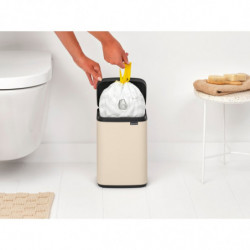 Cos de gunoi Brabantia Bo Small 1008865, 4 L, Deschidere lina si silentioasa, Baza antiderapanta, Bej